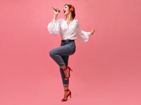 Cara Bernyanyi Yang Baik Sebelum Mengikuti Kompetisi Karaoke